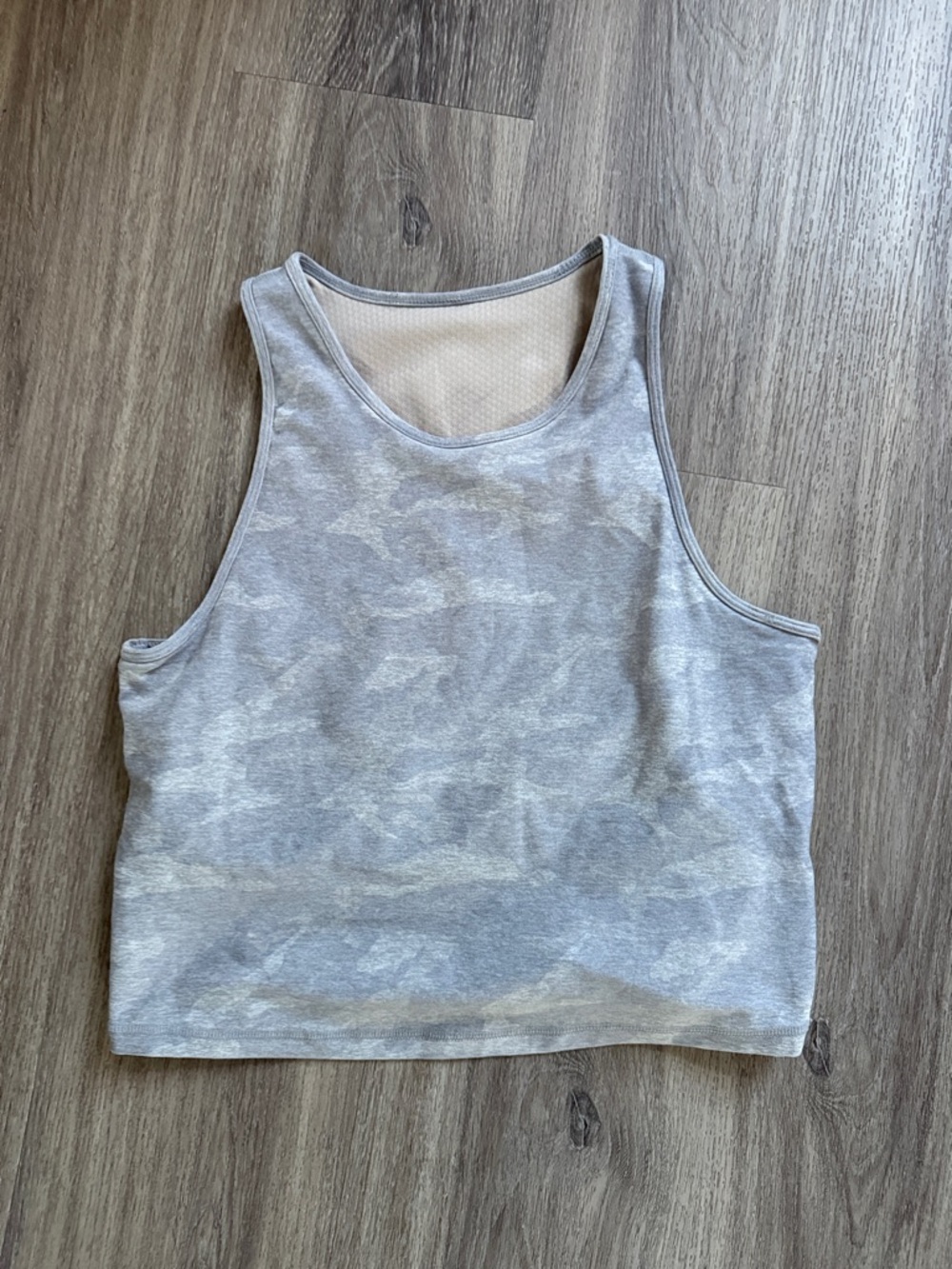 Vuori Light Gray Camo Crop Tank - Women’s top